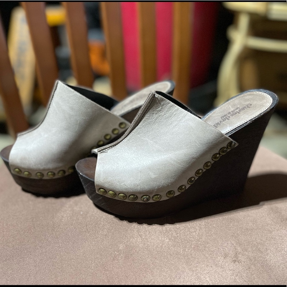Charles David size 8 Wedges SO CUTE